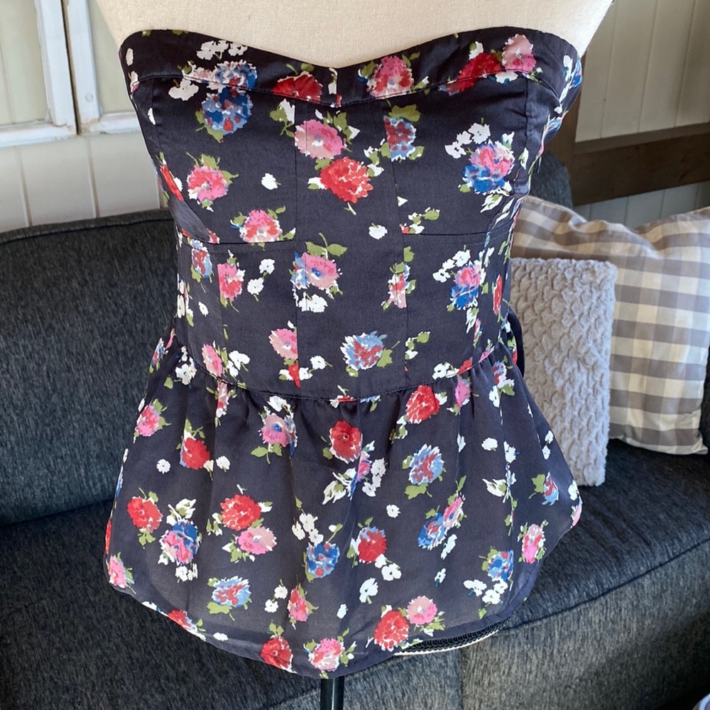 Brand new- American Eagle strapless top